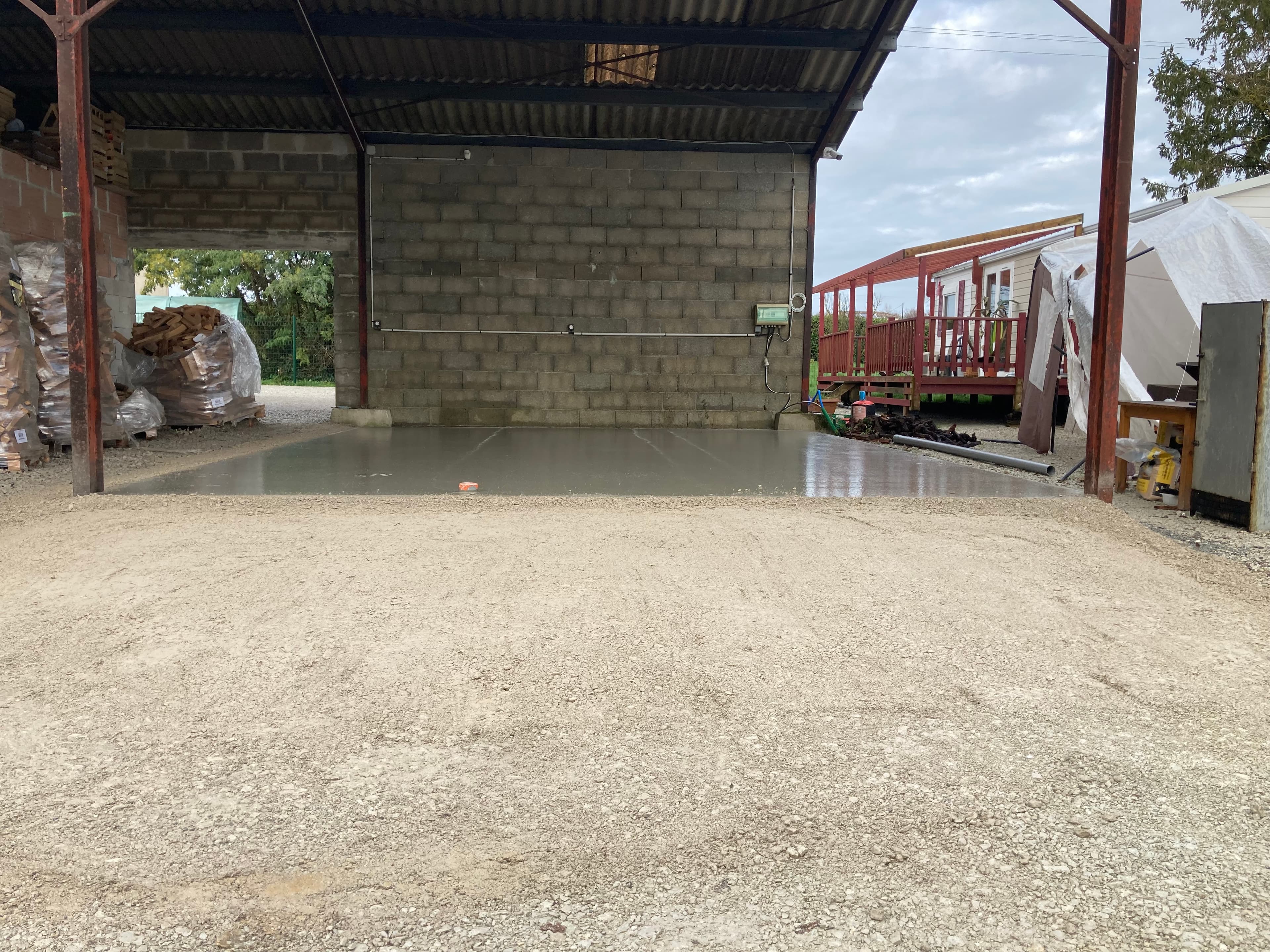 Dalle béton de garage réalisée par STM à Montendre